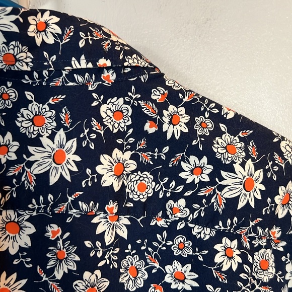 JCREW slim flex washed floral short sleeve button down shirt size large 😍 - Picture 7 of 8